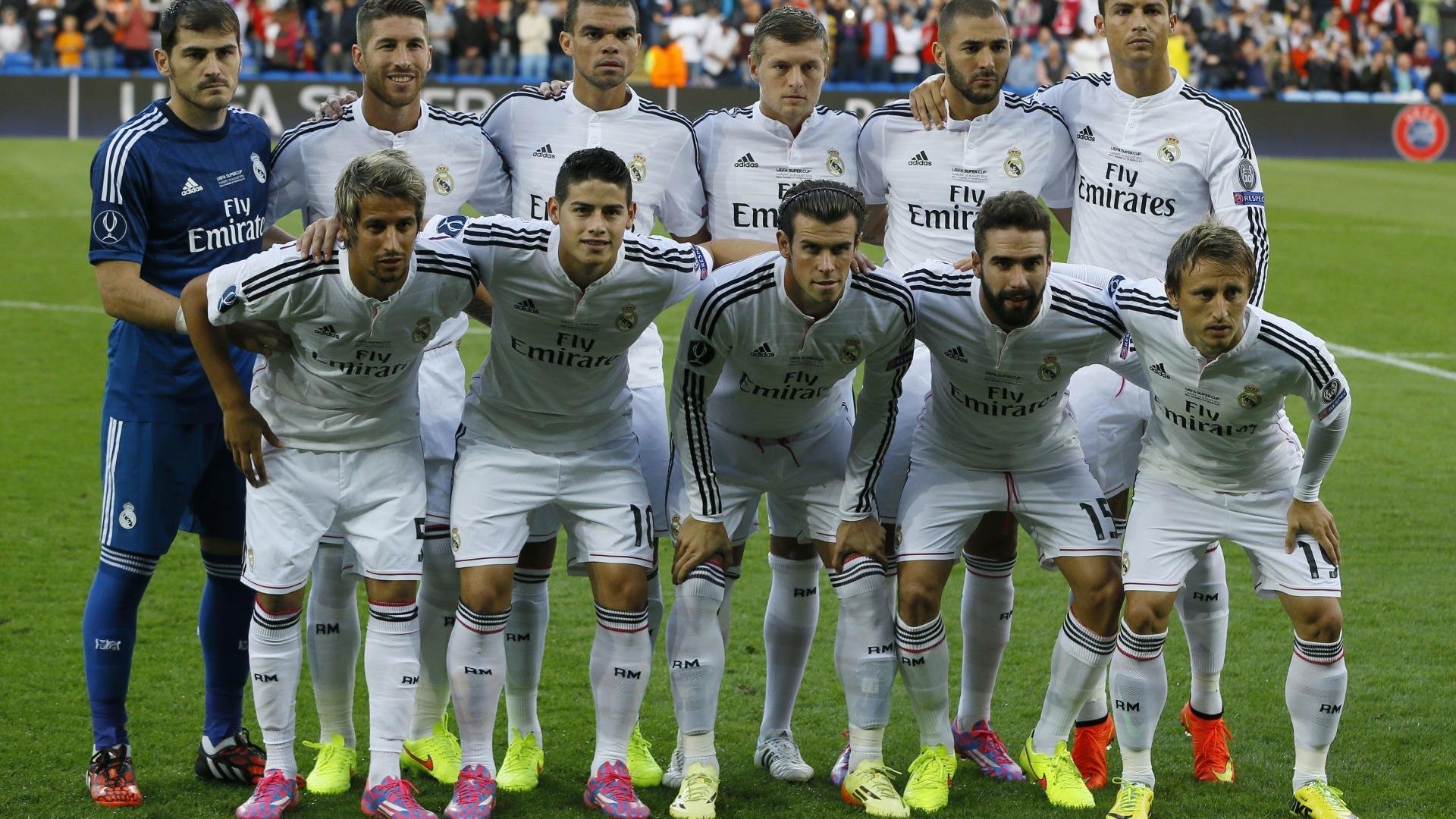 “联盟焦点：两大豪强激战正酣，胜负悬念激荡全场”