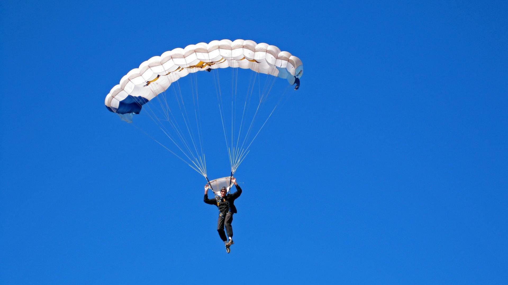 开云官网-安德烈斯·特米尼奥和埃莉亚·卡纳莱斯在欧洲锦标赛中打破西班牙反曲弓混合团体纪录