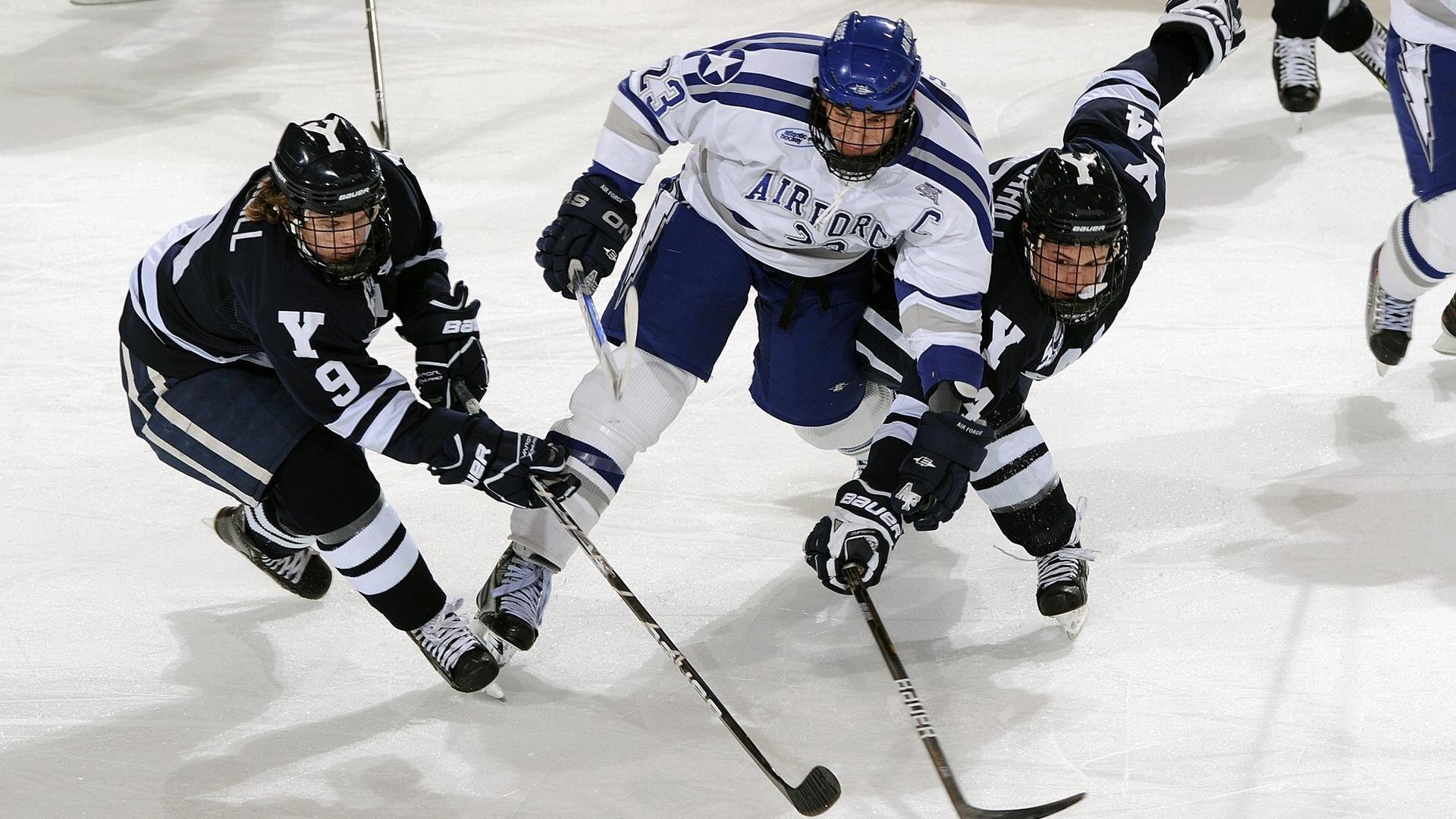 开云体育官网-AC米兰新援表现活跃激活进攻端，ac米兰新赛季引援